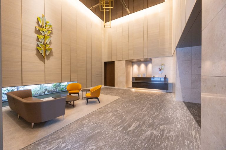 エントランスホール