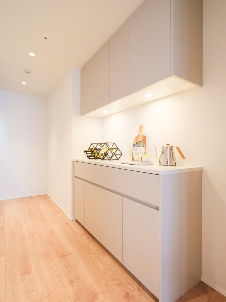 キッチン カップボード