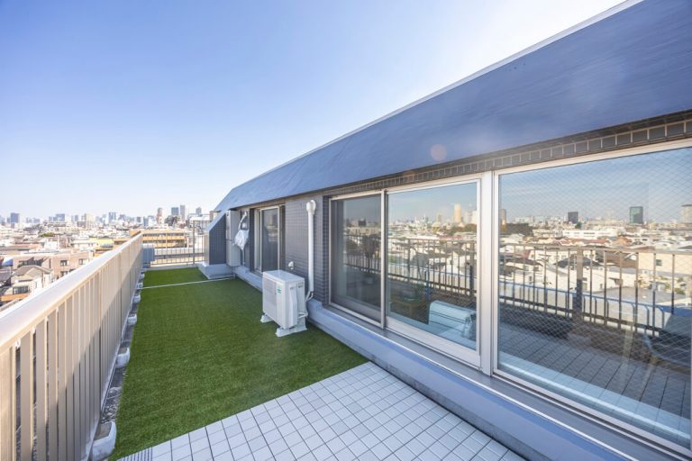 ルーフバルコニー