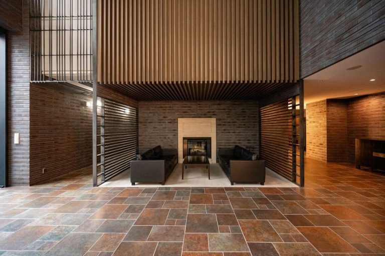 エントランスホール