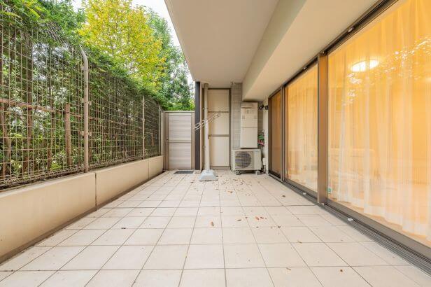 池尻大橋　約23㎡のゆとりあるテラス空間でほっと一息