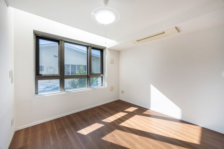 外苑前　太陽の光が差し込む、ルーフバルコニー付のメゾネット住戸