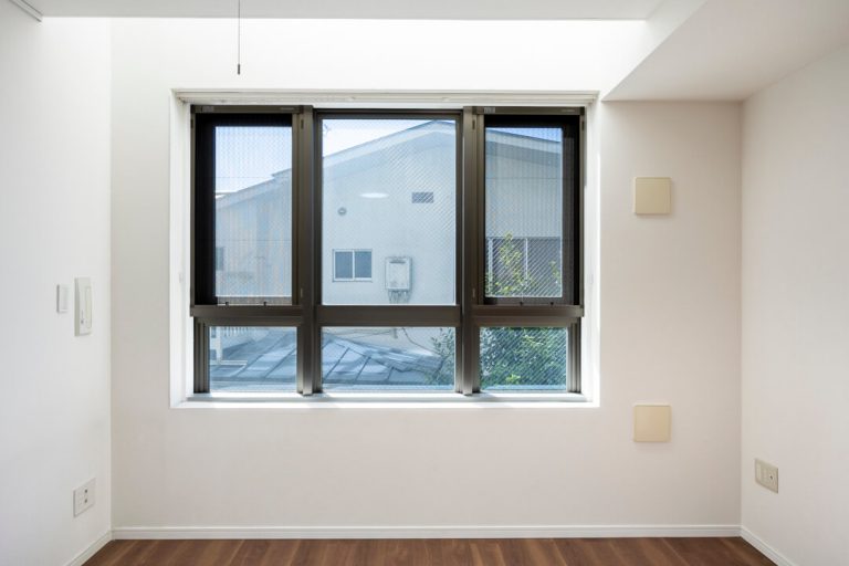 リビングダイニング 窓