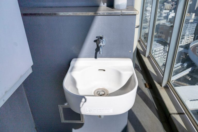 バルコニー（東側）スロップシンク