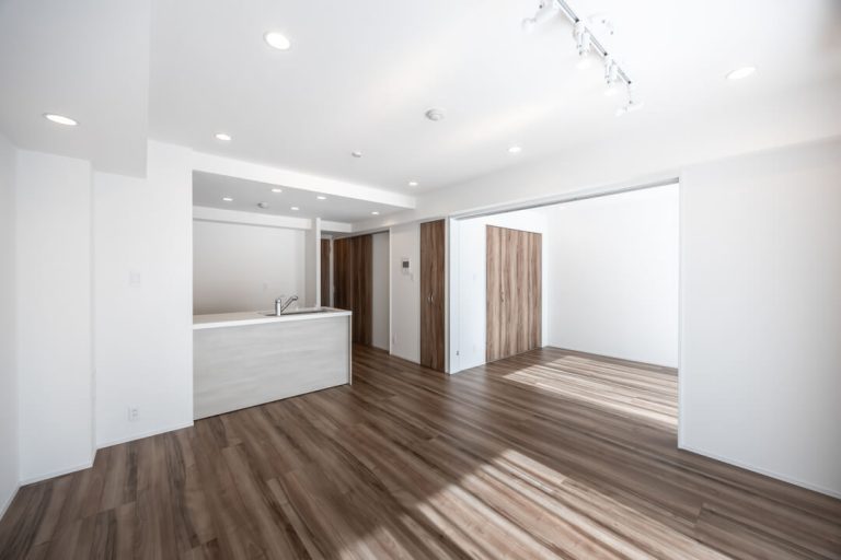 リビングダイニング、寝室1