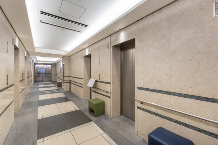 エレベーターホール