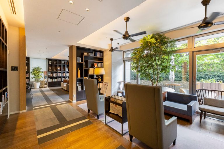 ブックラウンジ