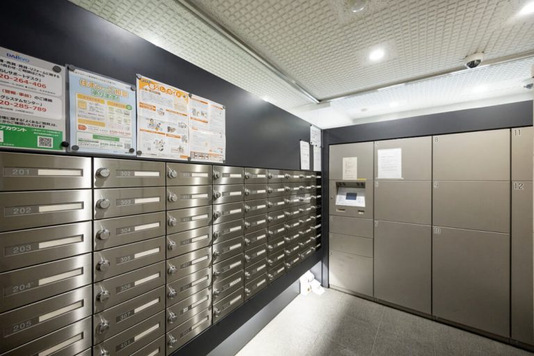宅配ボックス