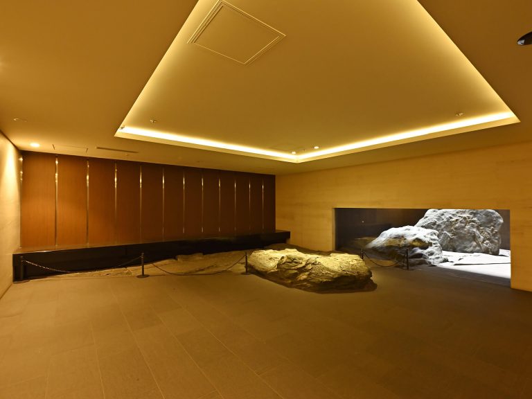 エントランスホール