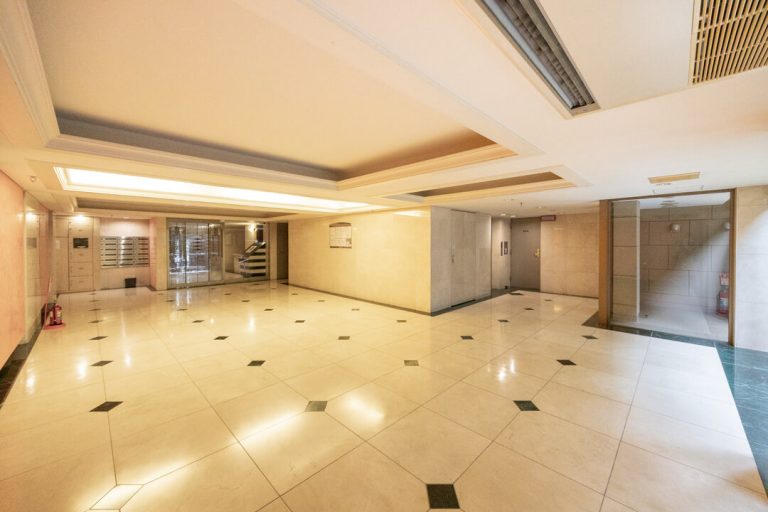 エントランスホール