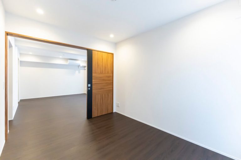 寝室1、リビングダイニング