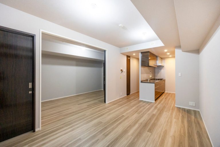 八丁堀　空間を繋げて広々過ごす