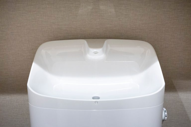 トイレ 手洗いタンク