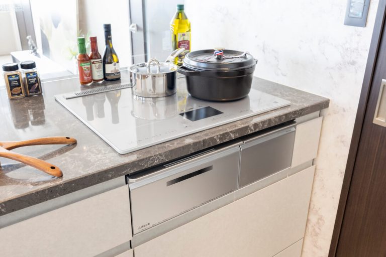 キッチン IHクッキングヒーター