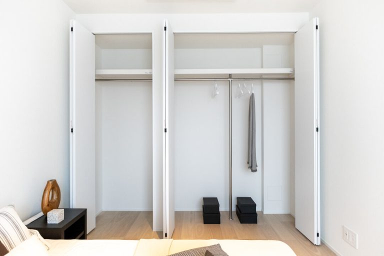 寝室 クローゼット