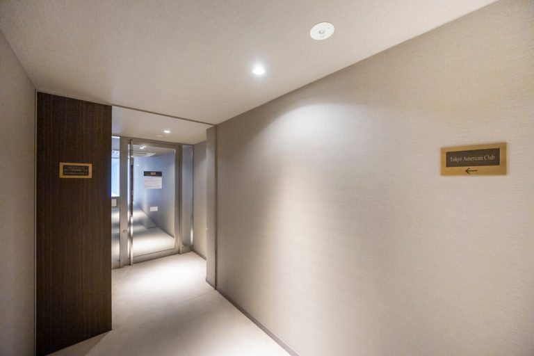 東京アメリカンクラブ専用通路