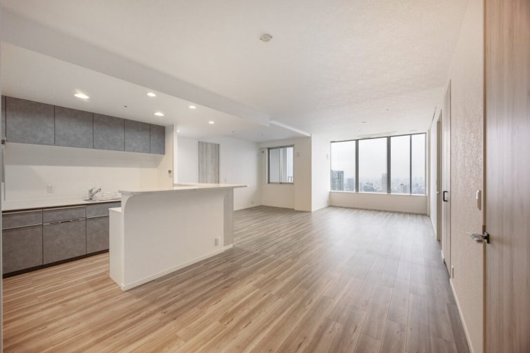 勝どき　56階の100㎡超3LDK、隅田川を望む上質な住まい