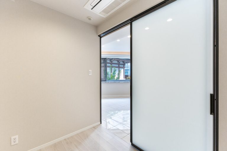 洋室2、リビングダイニング