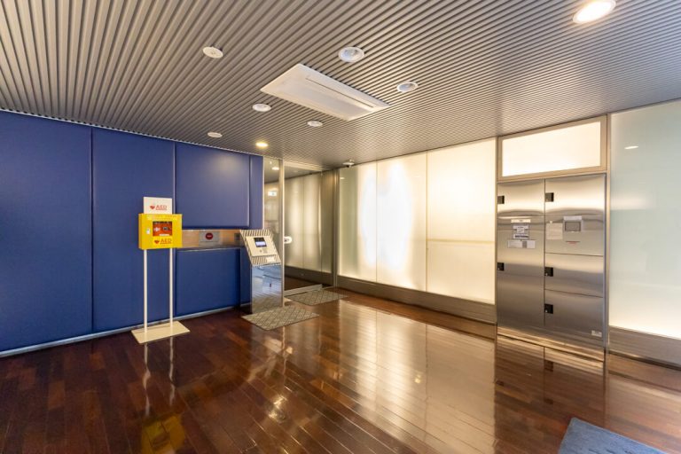 エントランスホール