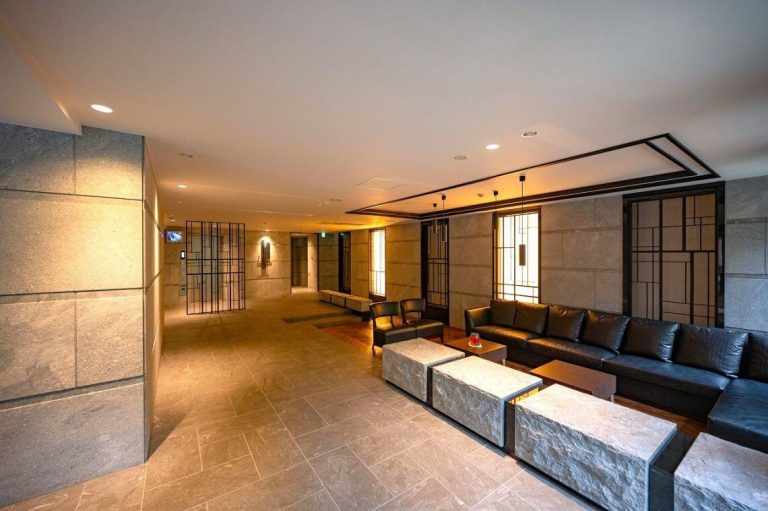 エントランスホール