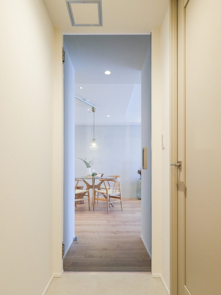 廊下 リビングドア