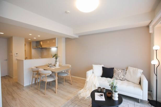 目黒　ペットとくつろぐ、低層レジデンスの最上階