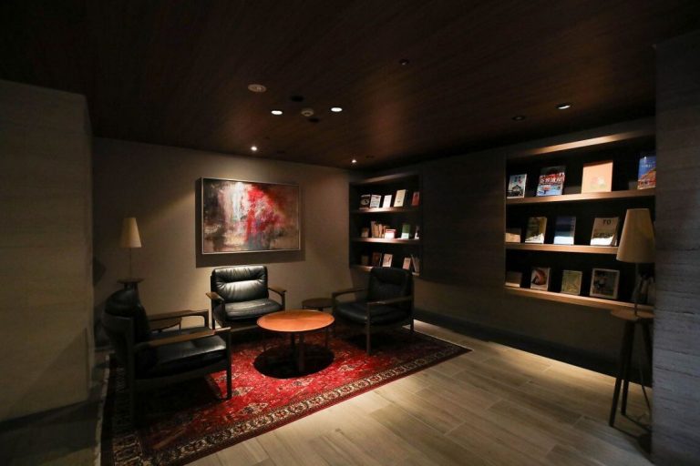 ブックラウンジ