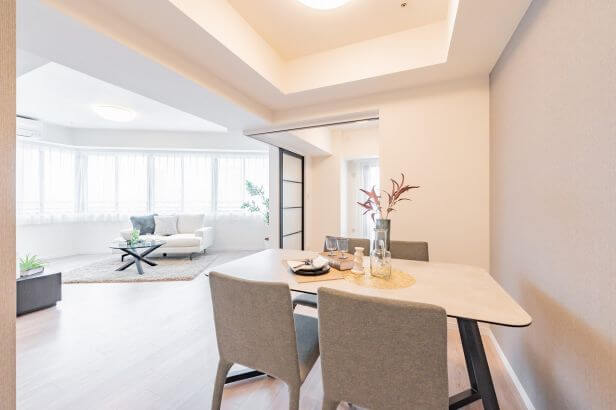 ソフィアタワー勝どき　大きな窓で開放感たっぷりのリビングダイニング