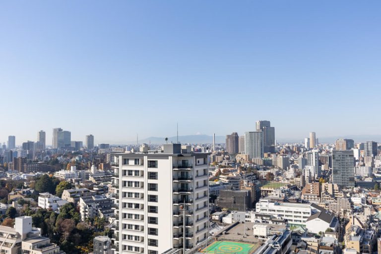 バルコニー眺望（天候によっては富士山も望めます。）