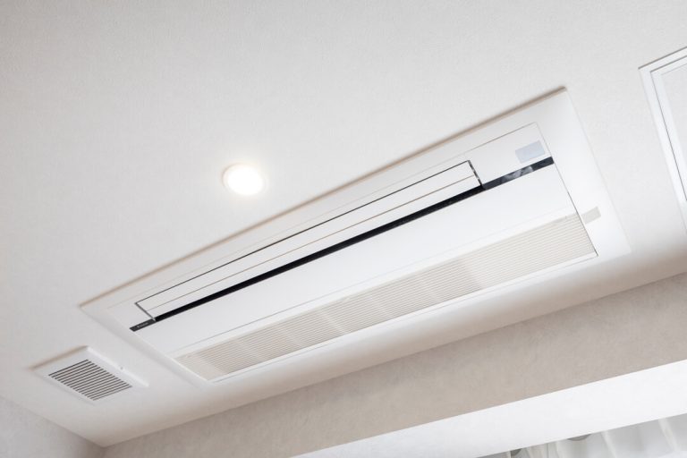 洋室（約5.8帖）ビルトインエアコン