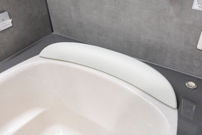 浴室 ヘッドレスト