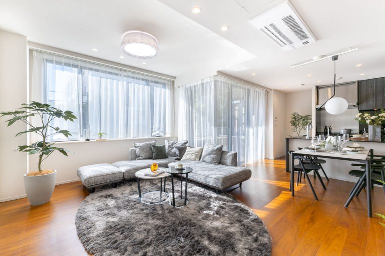 ザ・パークハウスグラン南青山高樹町　明るさと開放感が満ちる、100㎡超の邸宅