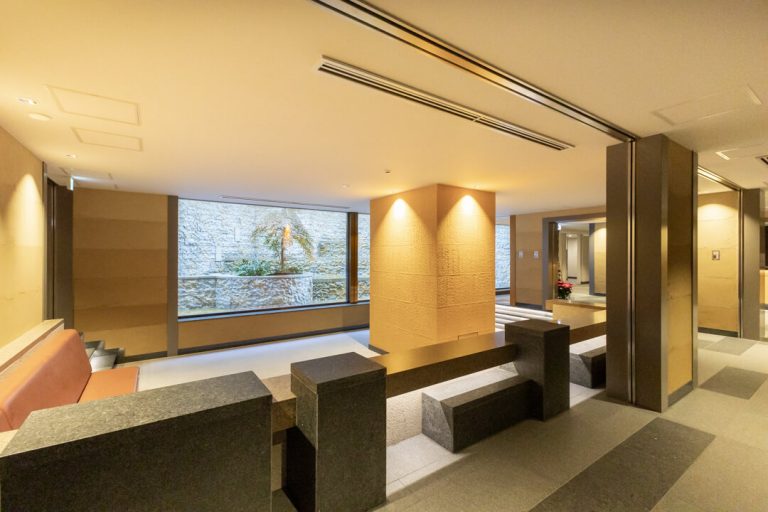 エントランスロビー