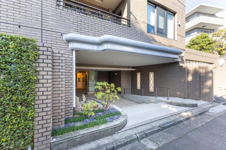 サブエントランス