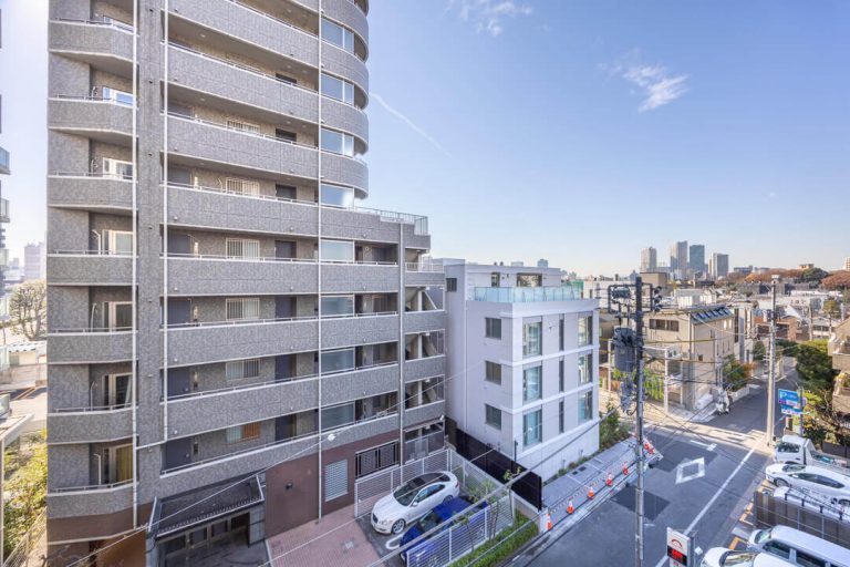 バルコニー眺望（リビング側）