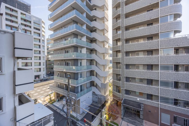 バルコニー眺望（リビング側）