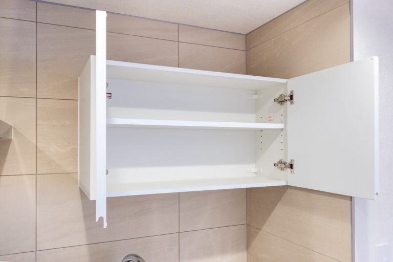 キッチン 吊戸棚