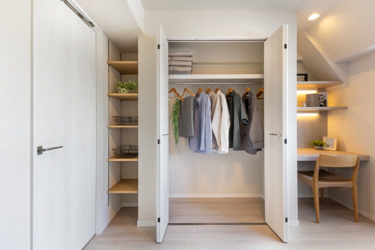 洋室3 可動棚、クローゼット、DEN