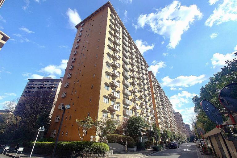 広尾ガーデンヒルズウエストヒルK棟　専用駐車場有、約90㎡の3LDK