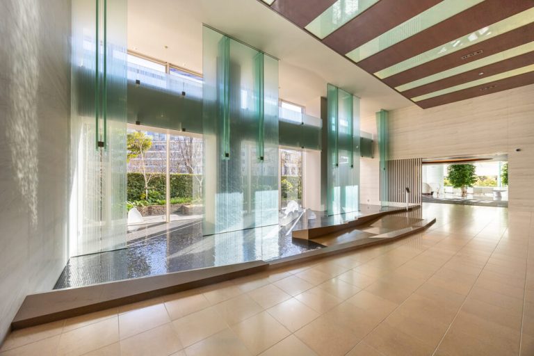 エントランスホール