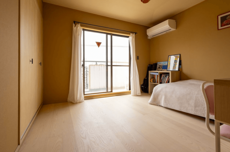 寝室（約8.0帖）
