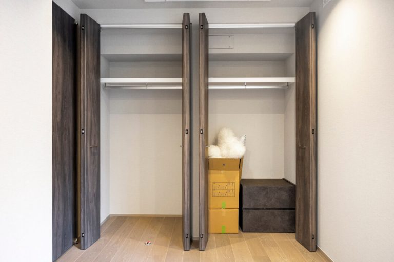 寝室 クローゼット