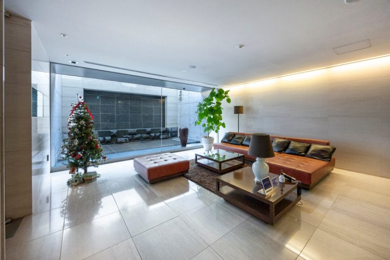 エントランスホール