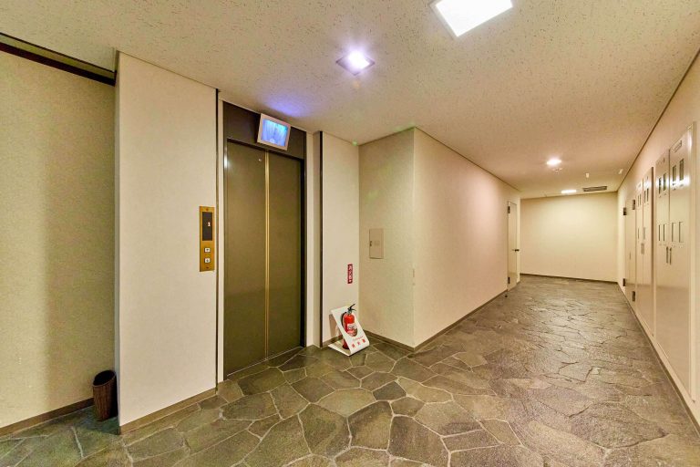 エレベーターホール