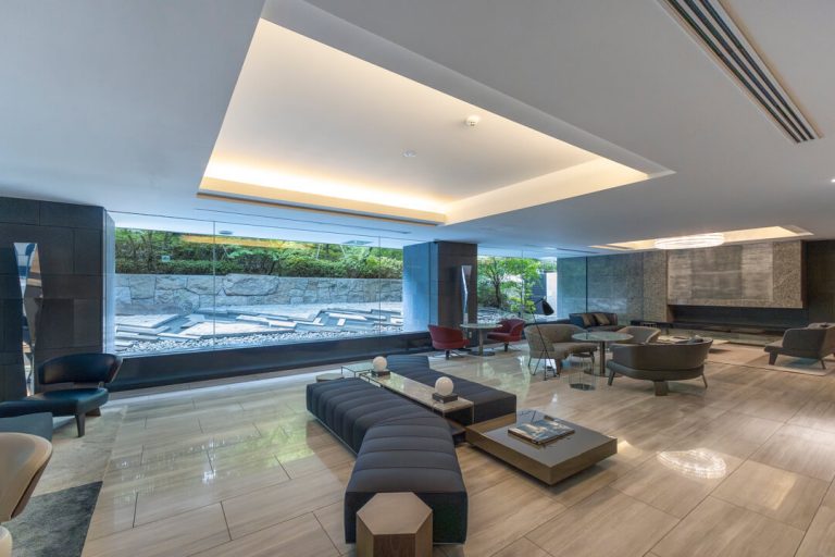 エントランスロビー