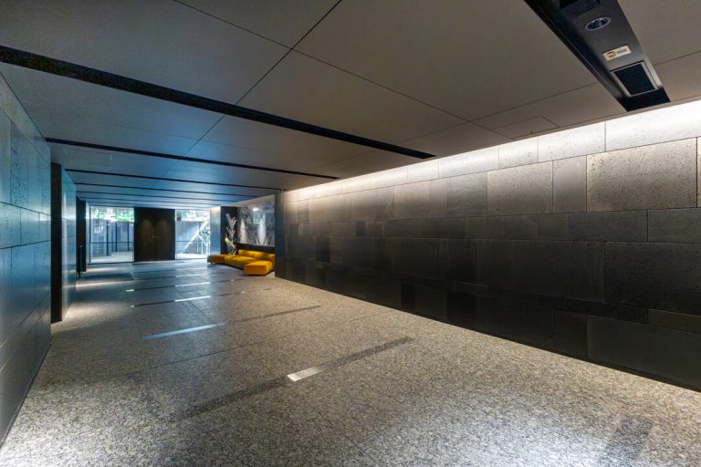 エントランスホール