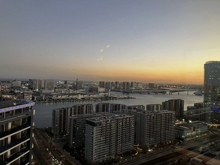 勝どき　穏やかな運河の景観が、暮らしを満たす100㎡超え35階角部屋