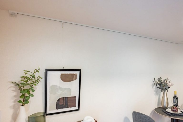 リビングダイニング ピクチャーレール付