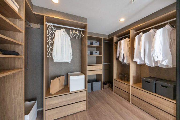 寝室1 ウォークインクローゼット