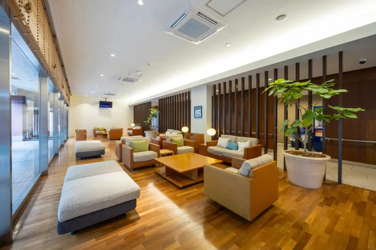 エントランスホール